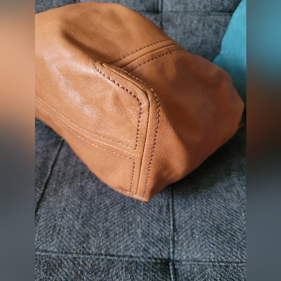 Michael Kors oversized leather hobo - Picture 7 of 15